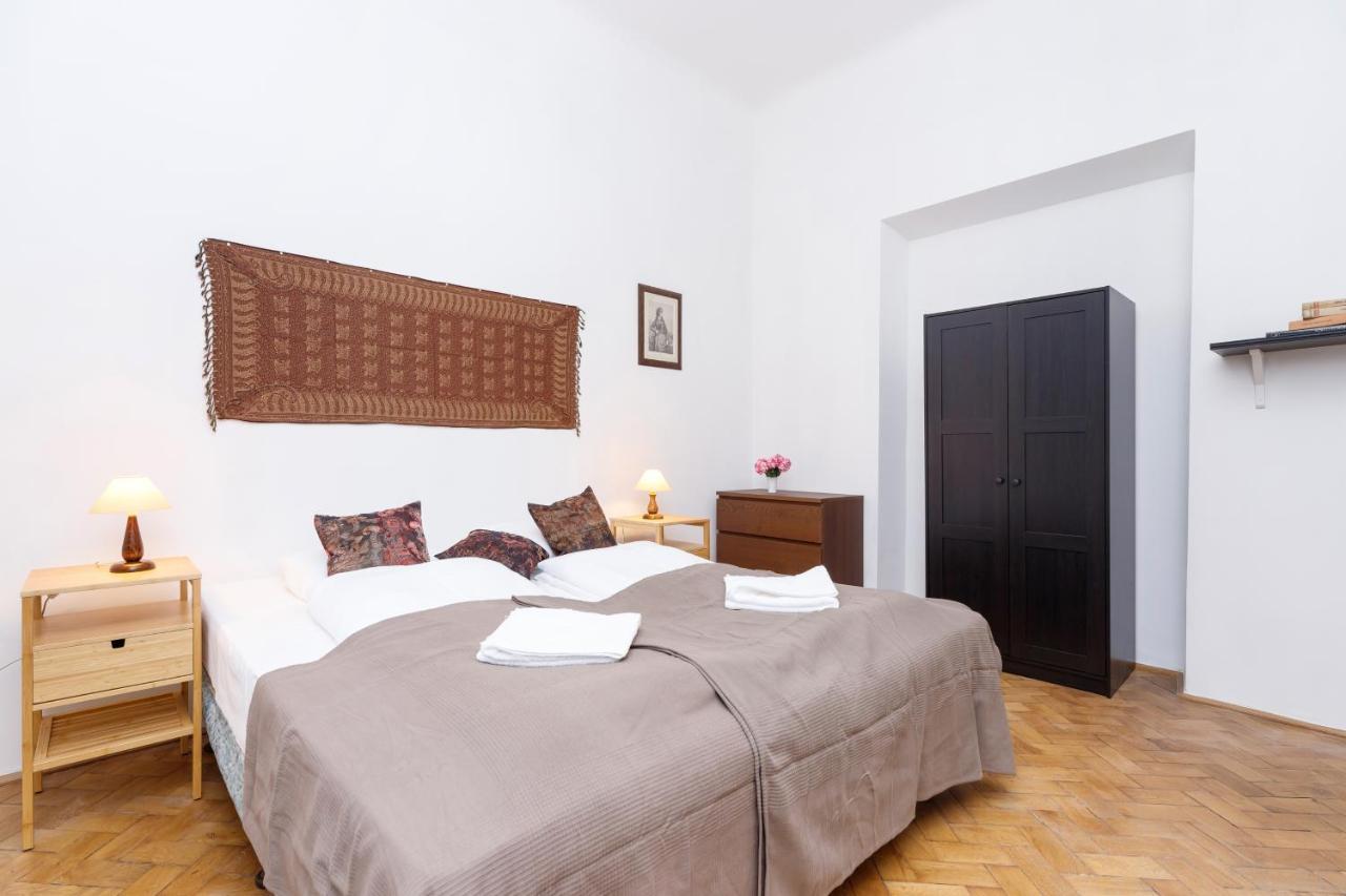 Apartment Pijarska Krakow By Noclegi Renters Eksteriør bilde